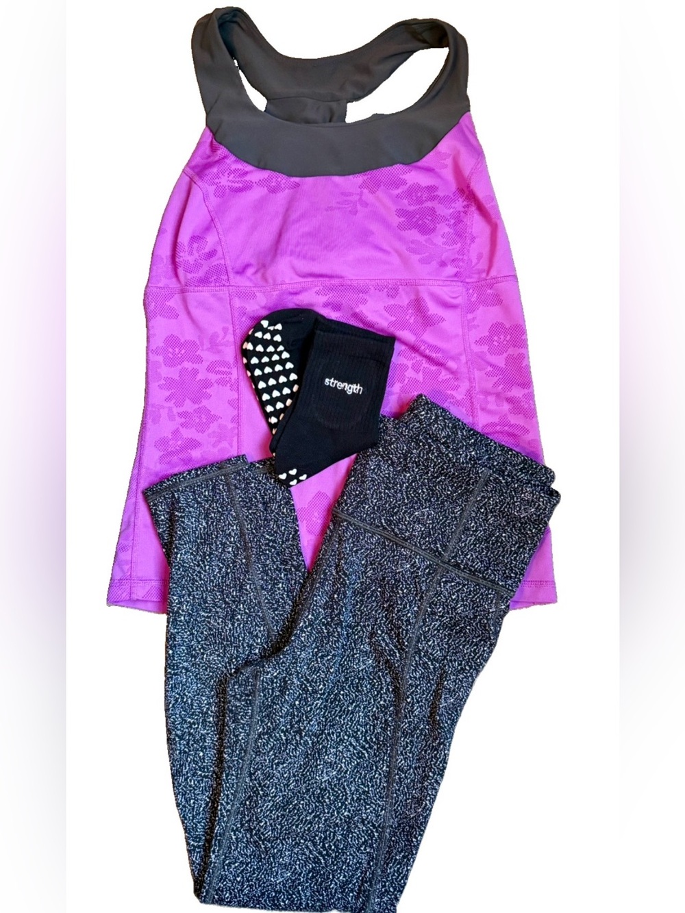 Athleta Ankle Leggings Purple Athletic Tank + Free Grip Socks M